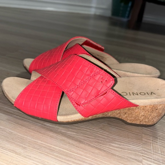 Women's ‎ Slide Sandals - Picture 2 of 8